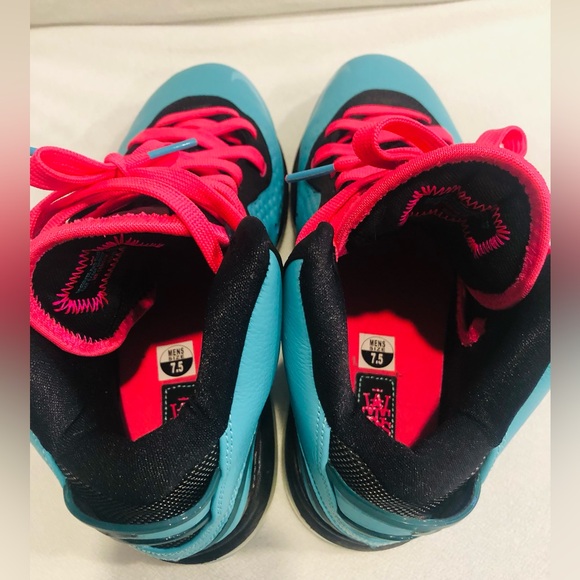 LeBron 8 Retro ‘South Beach’ 2021- Size US 7.5 M (US 9 W) - Picture 5 of 5